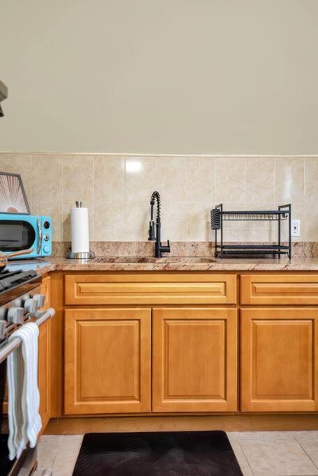 Golden Gem In Heart Of East Rock Quiet 3Br Near Dt And Yale Lägenhet New Haven Exteriör bild