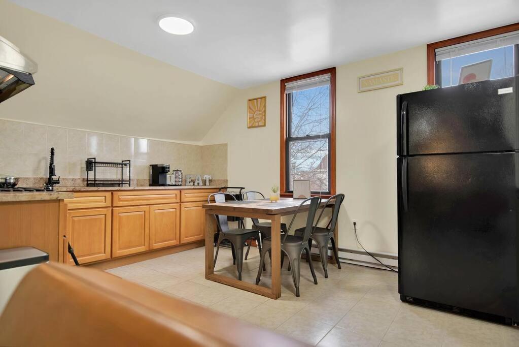 Golden Gem In Heart Of East Rock Quiet 3Br Near Dt And Yale Lägenhet New Haven Exteriör bild