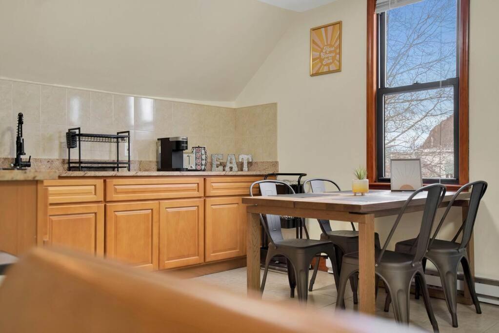 Golden Gem In Heart Of East Rock Quiet 3Br Near Dt And Yale Lägenhet New Haven Exteriör bild