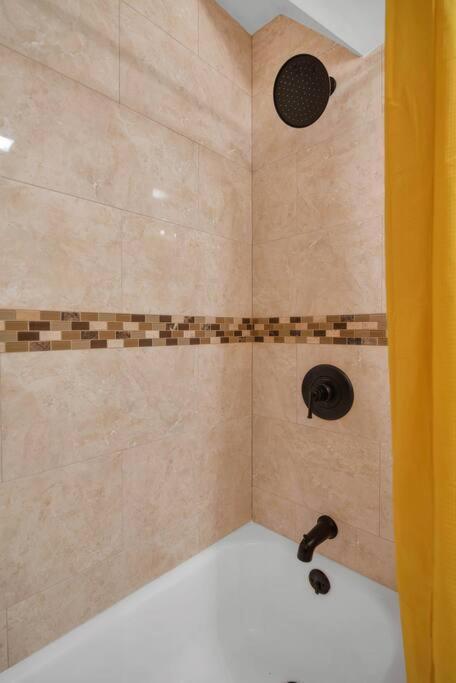 Golden Gem In Heart Of East Rock Quiet 3Br Near Dt And Yale Lägenhet New Haven Exteriör bild