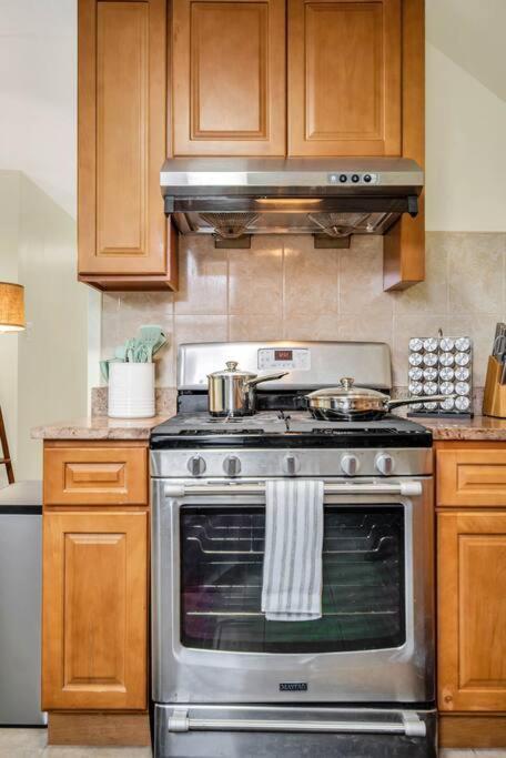 Golden Gem In Heart Of East Rock Quiet 3Br Near Dt And Yale Lägenhet New Haven Exteriör bild