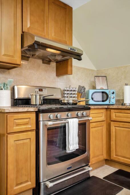 Golden Gem In Heart Of East Rock Quiet 3Br Near Dt And Yale Lägenhet New Haven Exteriör bild