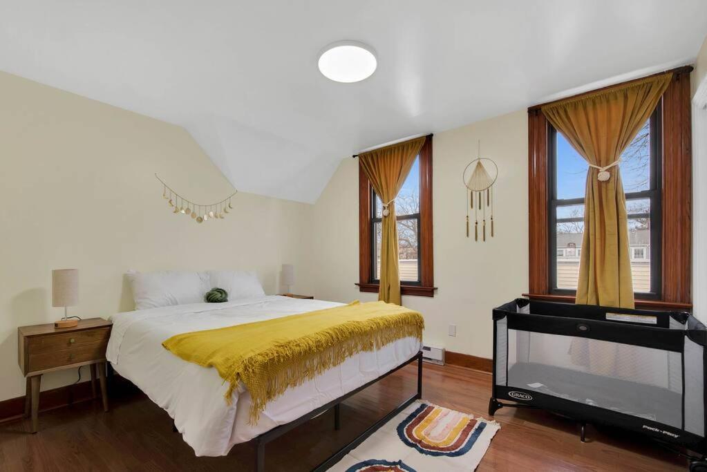 Golden Gem In Heart Of East Rock Quiet 3Br Near Dt And Yale Lägenhet New Haven Exteriör bild